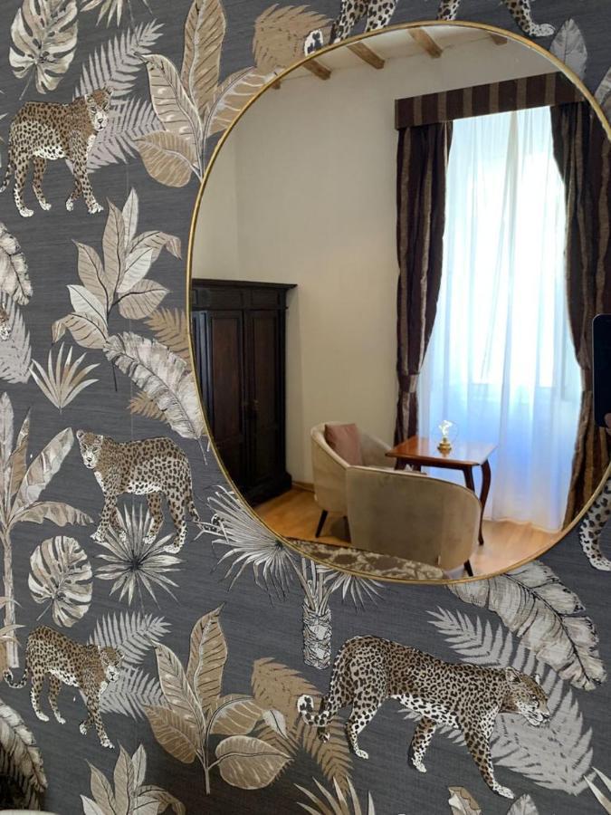 Hotel Urbana 33 Roma Esterno foto