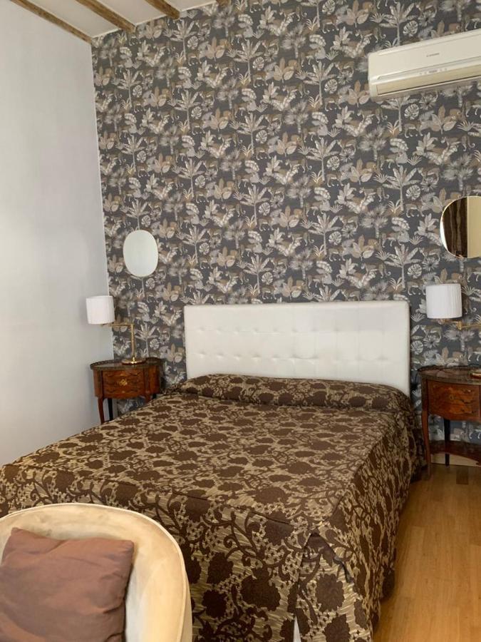 Hotel Urbana 33 Roma Esterno foto
