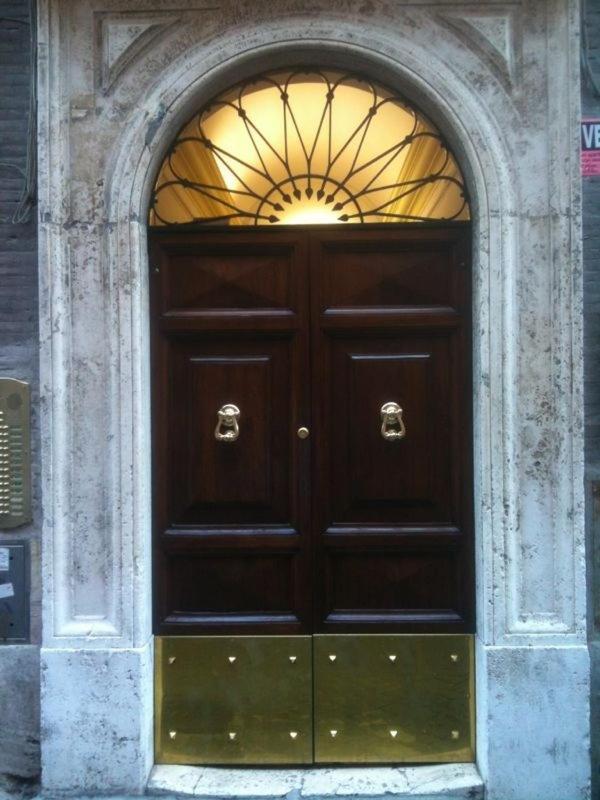Hotel Urbana 33 Roma Esterno foto